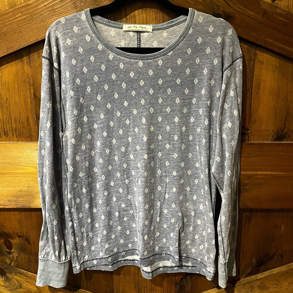 Free People. We the Free patterned burnout-thin long sleeve tee. XS.